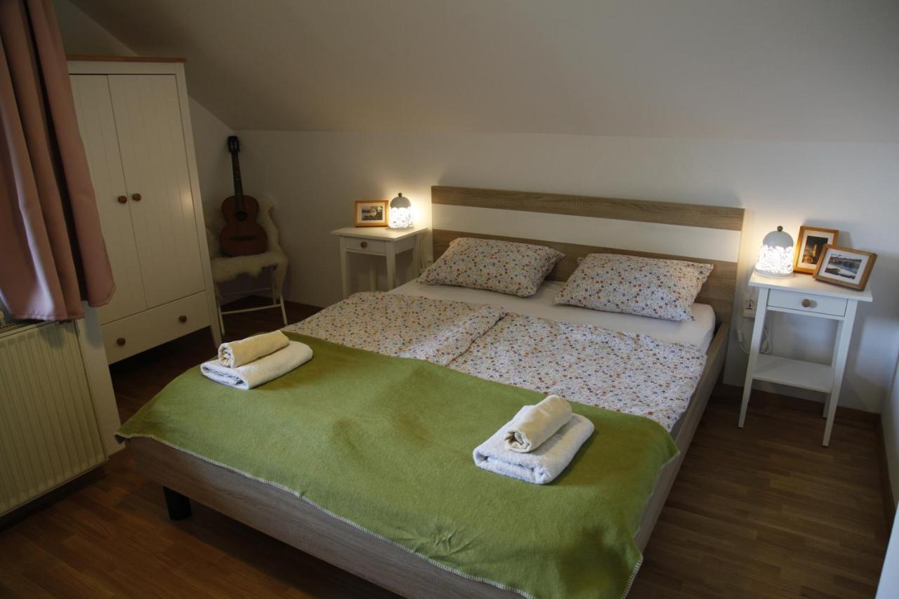Family Apartment On Repecnik Farm In Gorje, Bled Zgornje Gorje Exteriör bild