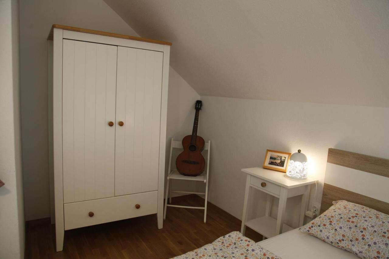 Family Apartment On Repecnik Farm In Gorje, Bled Zgornje Gorje Exteriör bild